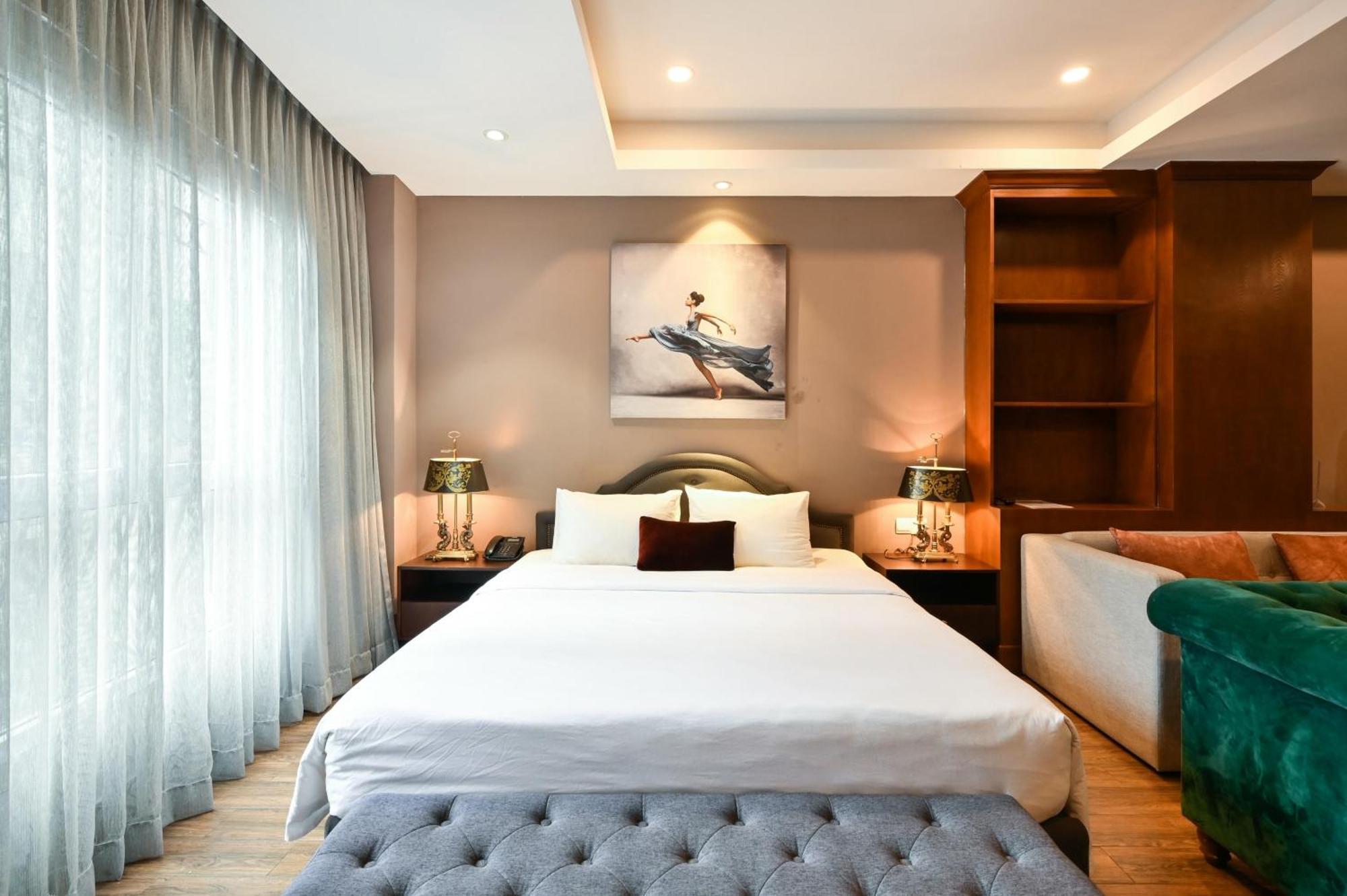 California Saigon Hotel & Rooftop Pool Thành Pho Ho Chí Minh Esterno foto