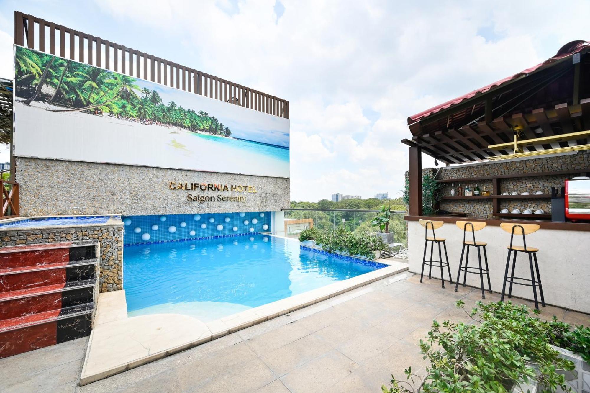 California Saigon Hotel & Rooftop Pool Thành Pho Ho Chí Minh Esterno foto
